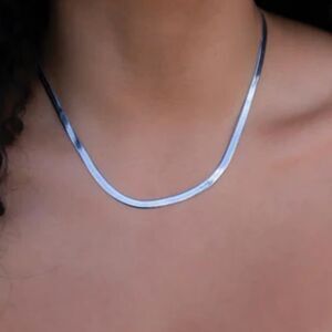 Sphera Milano's White Gold Herringbone Chain